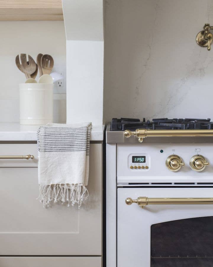 Riviera Hand Towel | Natural with Navy