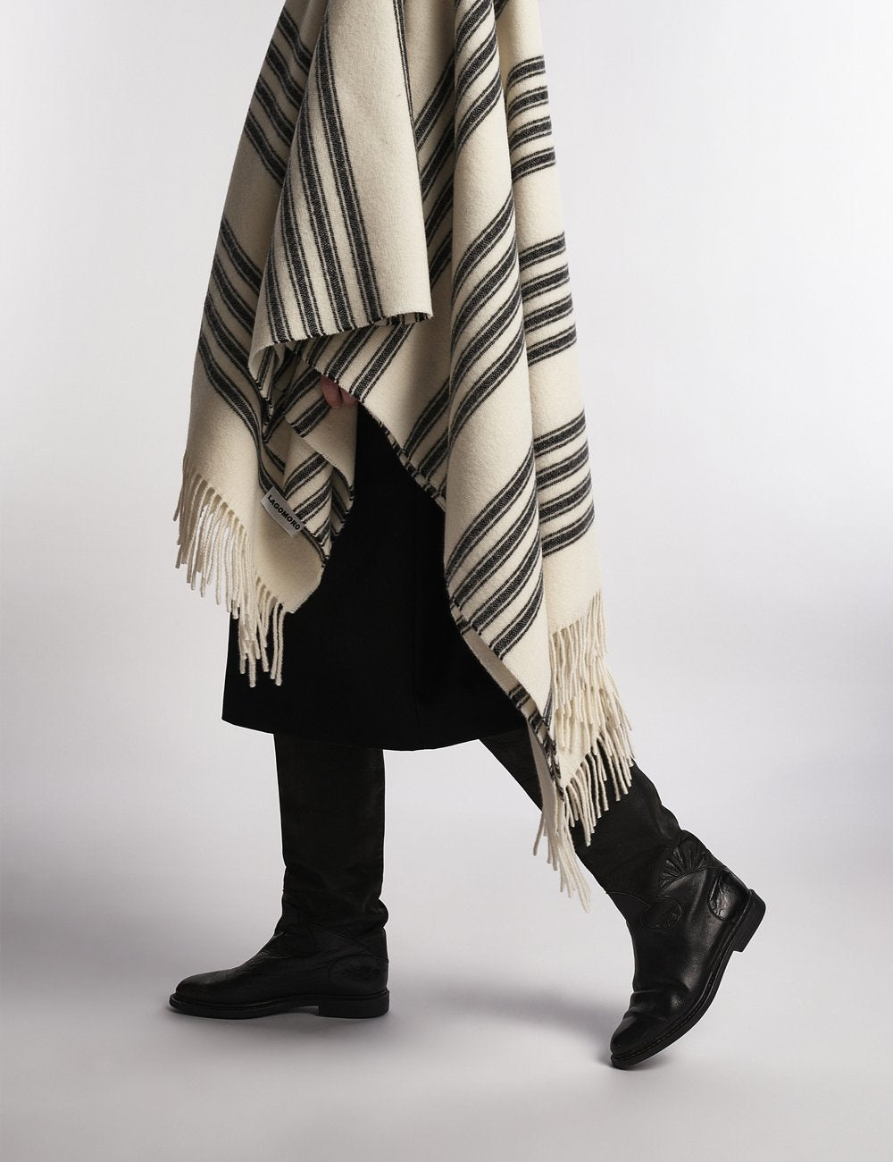 Camuni Throw Blanket