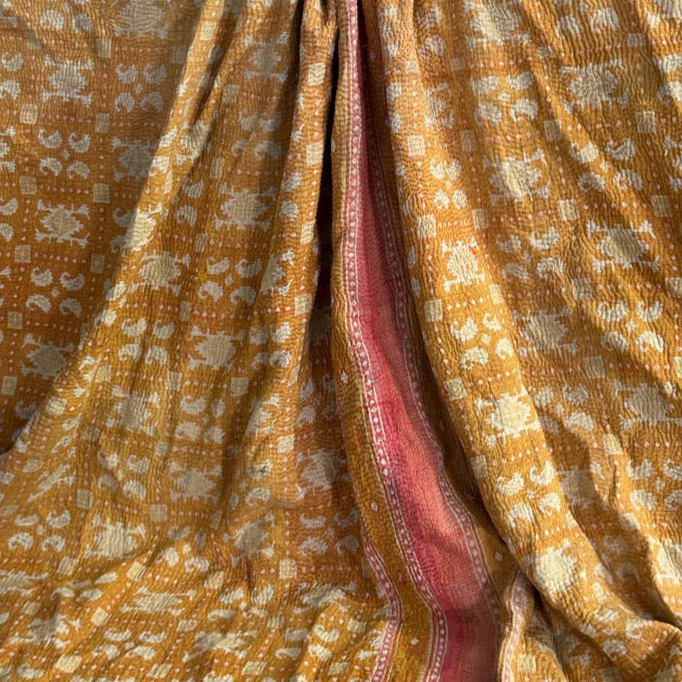 Vintage Kantha Quilt | Gainda
