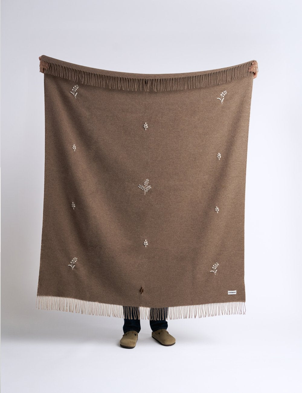 Bucaneve Throw Blanket