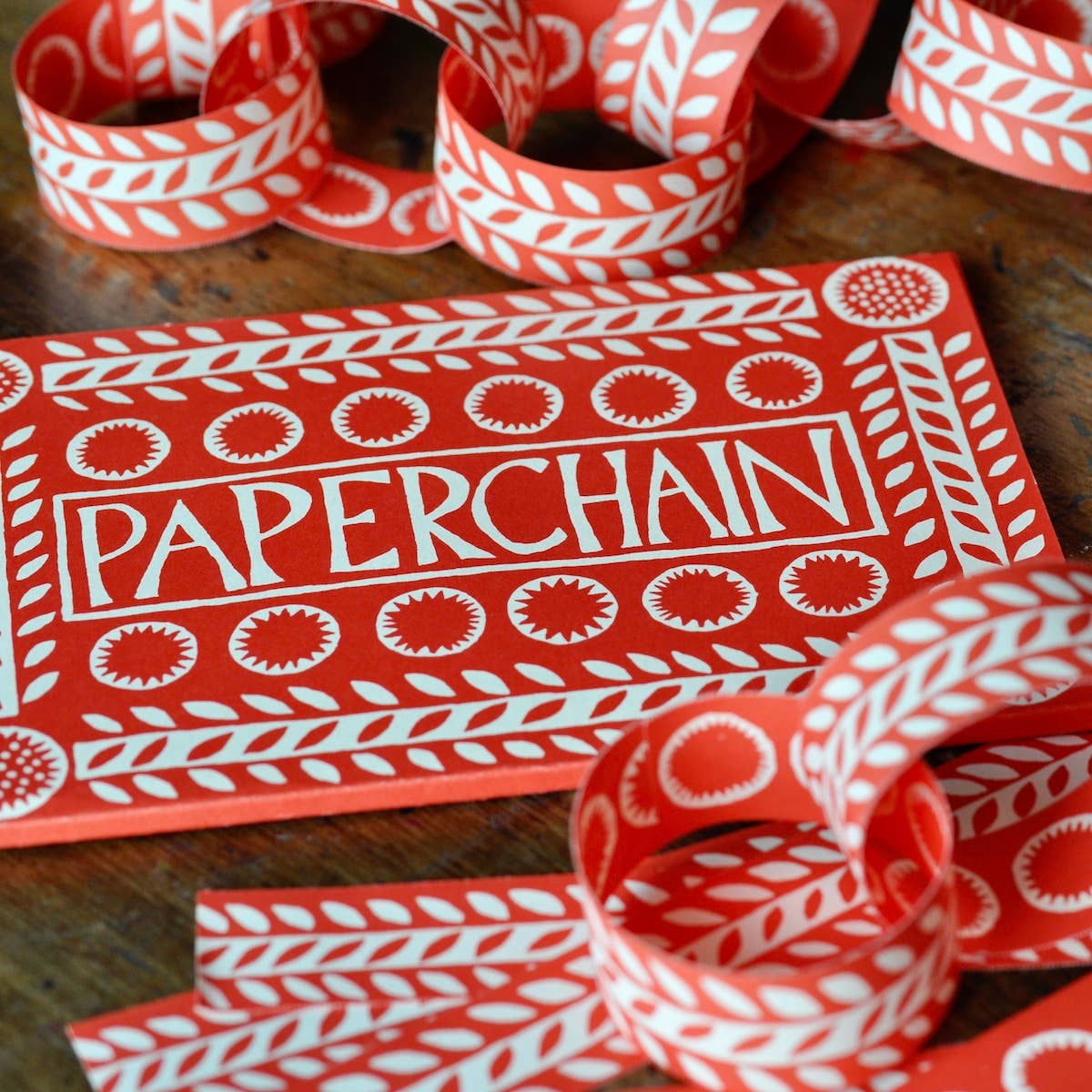 Red & White Paperchain